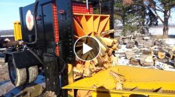 Huge Wood Splitter - 200 Ton